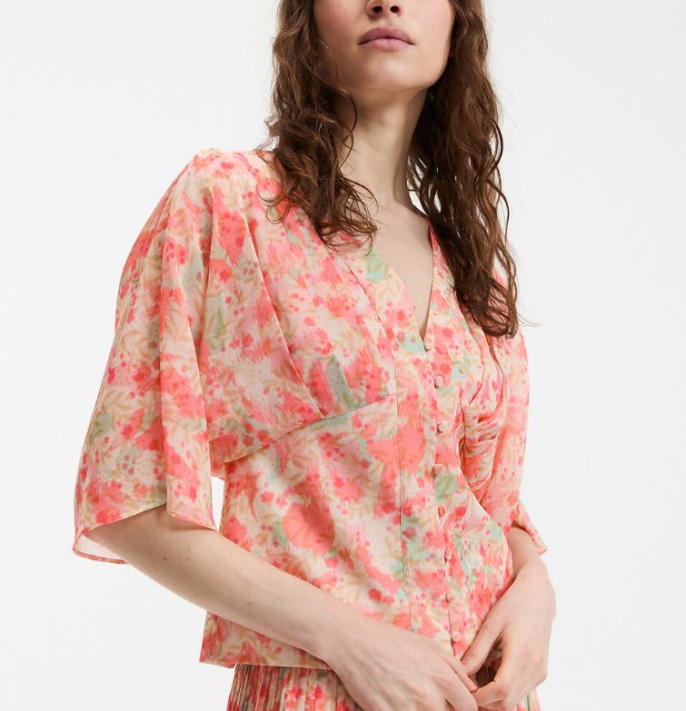 Blusa cuello pico