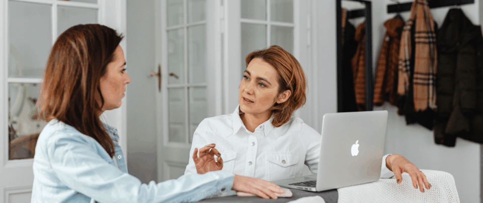 Personalitia - Liderazgo femenino e imagen digital en la era de la inteligencia artificial